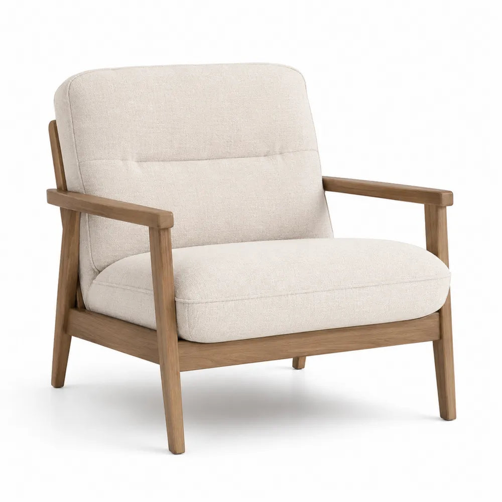 Poltrona in tessuto beige con struttura in legno